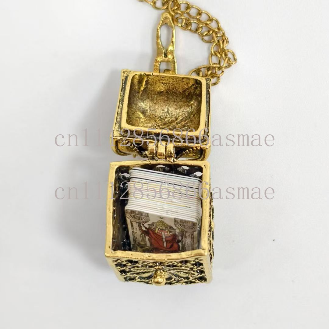 Vintage Alloy Tarot Card Penda - огляд і ціна Men'S Mens Accessories