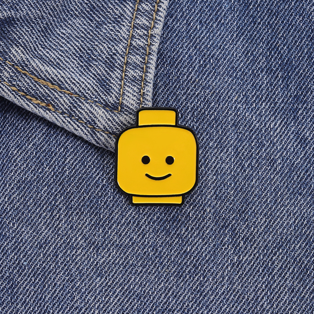 Cute Yellow Pin Block Man Smil - огляд і ціна Men'S Yellow Accessories